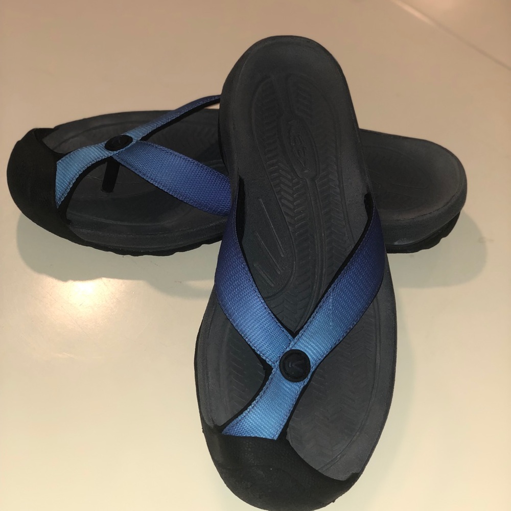 Keen - Waimea flip flops Men’s size 9